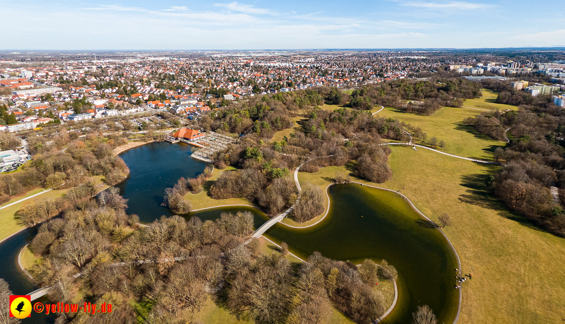 20.02.2023 -  Ostparksee und Schule am Strehleranger mit Umgebung in Neuperlach
